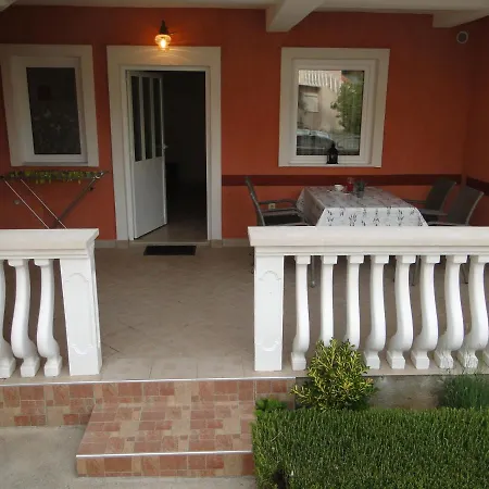 Suzi Apartmani Vir Exterior photo