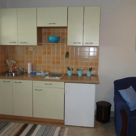 Suzi Apartmani Vir Exterior photo